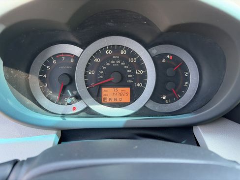 Used 2012 Toyota RAV4 4WD w/ Upgrade Value Pkg image 37