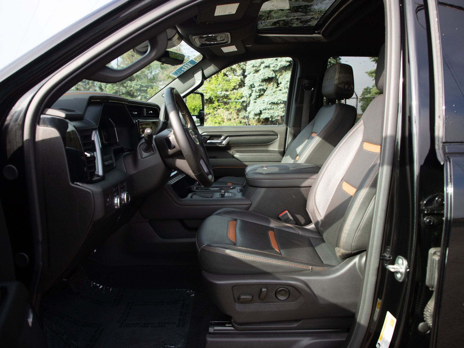 Used 2024 GMC Sierra 2500 AT4 w/ Technology Package AWD/4WD image 26