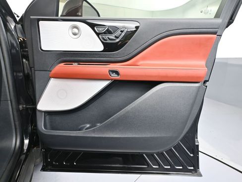 Used 2025 Lincoln Aviator Reserve w/ Equipment Group 201A image 57