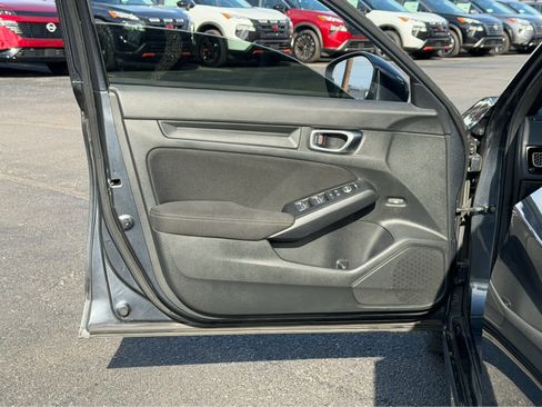 Used 2023 Honda Civic Sport image 19