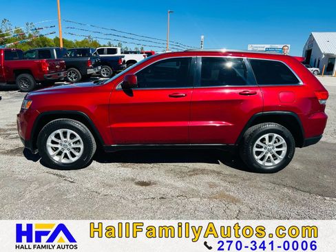 Used 2014 Jeep Grand Cherokee Laredo w/ 18" Wheel & 8.4" Radio Group AWD/4WD image 2