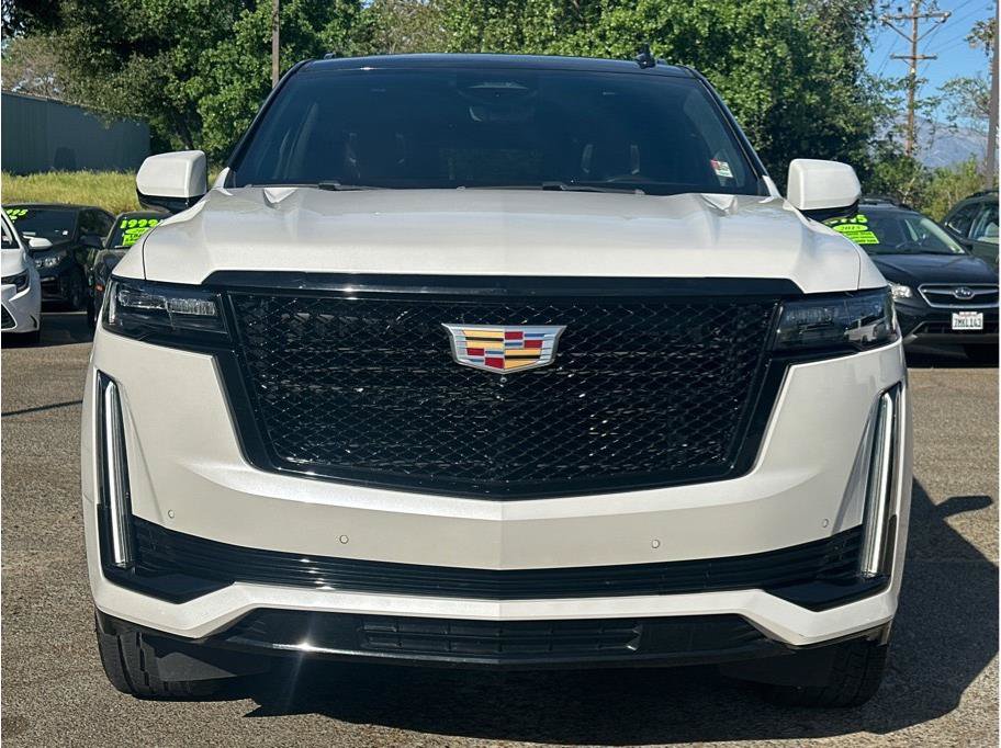 Used 2021 Cadillac Escalade ESV Sport Platinum AWD/4WD image 2