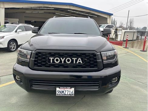 Used 2011 Toyota Sequoia Limited image 3