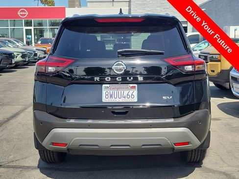 Used 2021 Nissan Rogue SV w/ Premium Package FWD image 29