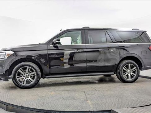 Used 2024 Ford Expedition Max Limited image 3