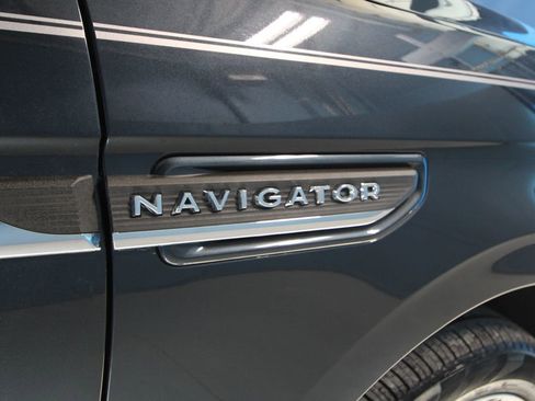 Used 2024 Lincoln Navigator L Reserve AWD/4WD image 39