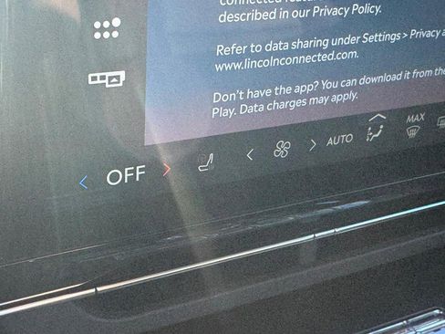 New 2026 Lincoln Nautilus Premier AWD/4WD image 21