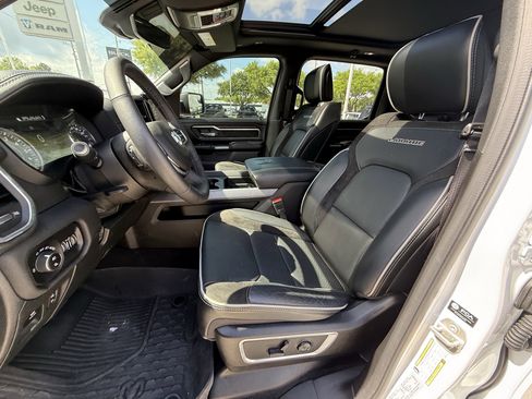 Used 2025 RAM 1500 Laramie w/ Laramie Southwest Edition image 27