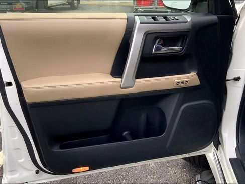 Used 2016 Toyota 4Runner Limited image 21