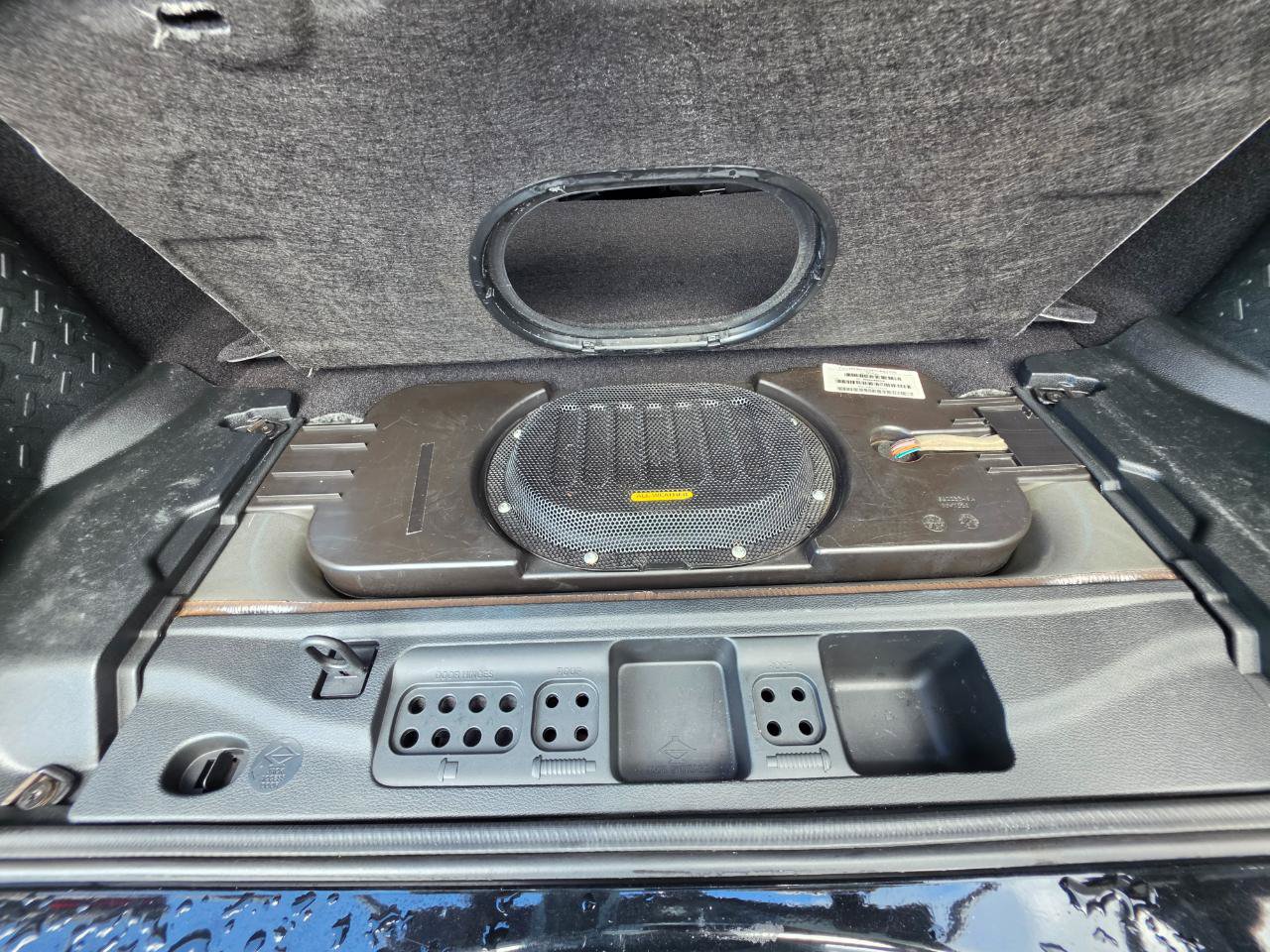 Used 2018 Jeep Wrangler Unlimited Sahara AWD/4WD image 25