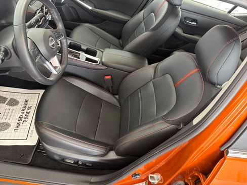 Used 2025 Nissan Sentra SR w/ SR Premium Package FWD image 10