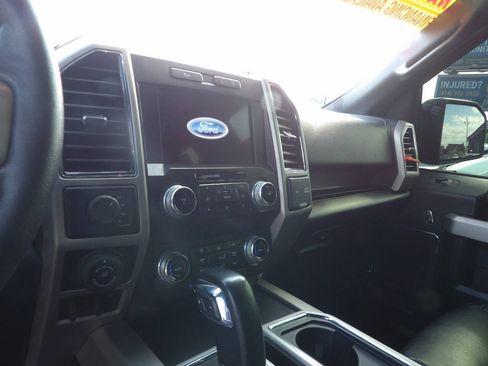 Used 2019 Ford F150 Lariat w/ Equipment Group 502A Luxury AWD/4WD image 7