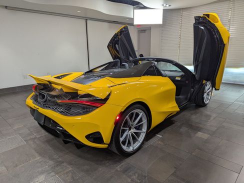 New 2026 McLaren 750S Spider RWD image 27