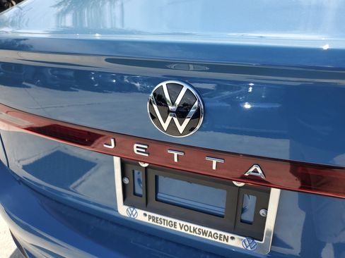 New 2025 Volkswagen Jetta SE image 6