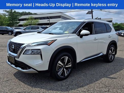 Used 2021 Nissan Rogue Platinum AWD/4WD image 3