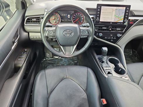 Used 2022 Toyota Camry XSE image 15