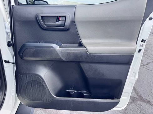 Used 2020 Toyota Tacoma SR w/ SR Convenience Package RWD image 22
