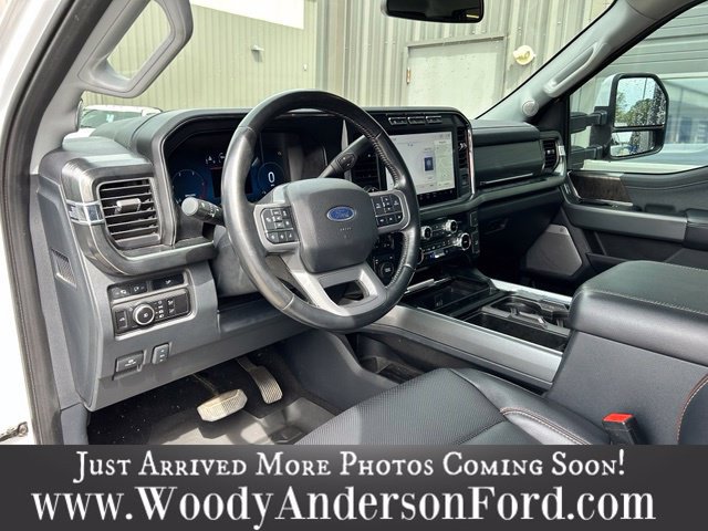 Used 2023 Ford F250 Lariat w/ Lariat Ultimate Package AWD/4WD image 8
