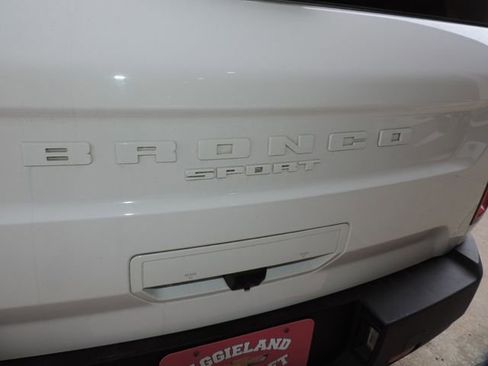 Used 2022 Ford Bronco Sport Outer Banks w/ Tech Package AWD/4WD image 21