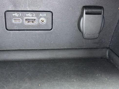 Used 2025 Nissan Altima 2.5 SV image 15