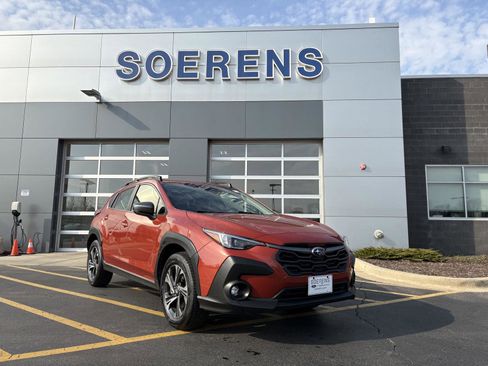 Used 2024 Subaru Crosstrek 2.0i Premium w/ Crosstrek Mirror Package image 1