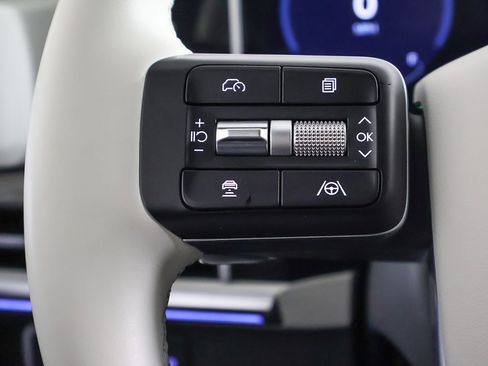 Certified 2025 Hyundai Santa Fe Limited image 47