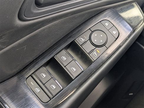 Used 2024 Nissan Rogue S image 26