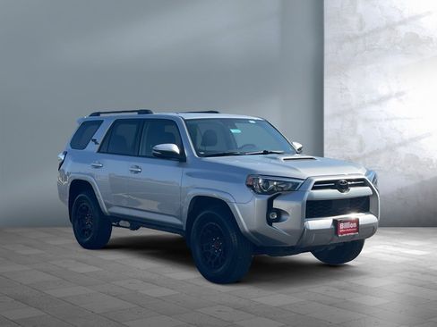 Used 2023 Toyota 4Runner TRD Off-Road Premium image 8