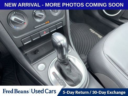 Used 2013 Volkswagen Beetle 2.5 image 12