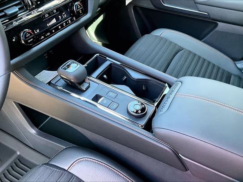 New 2026 Nissan Pathfinder Rock Creek image 7