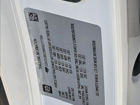 Used 2024 GMC Yukon SLT RWD image 24