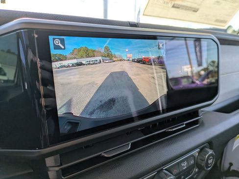 New 2026 Jeep Gladiator Sport AWD/4WD image 18