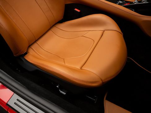Used 2019 Ferrari Portofino RWD image 70
