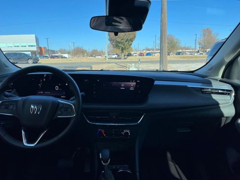 Used 2025 Buick Encore GX Preferred image 31