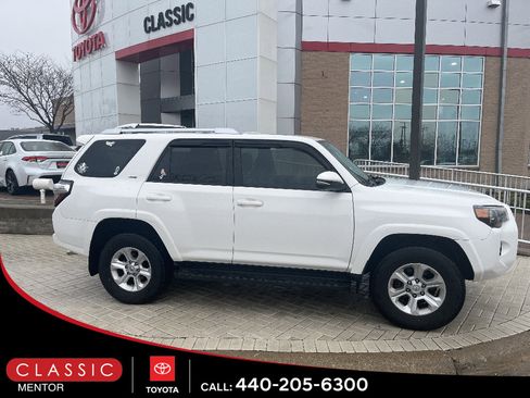 Used 2018 Toyota 4Runner SR5 Premium image 1