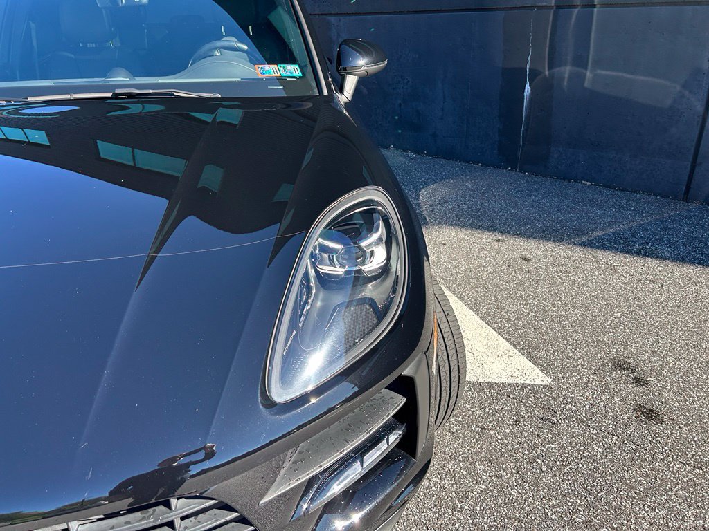 Certified 2020 Porsche Macan AWD/4WD image 16