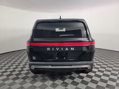 Used 2024 Rivian R1S Adventure image 4