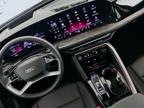 Used 2025 Audi Q5 Premium Plus AWD/4WD image 18