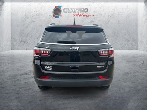 Used 2024 Jeep Compass Latitude image 4