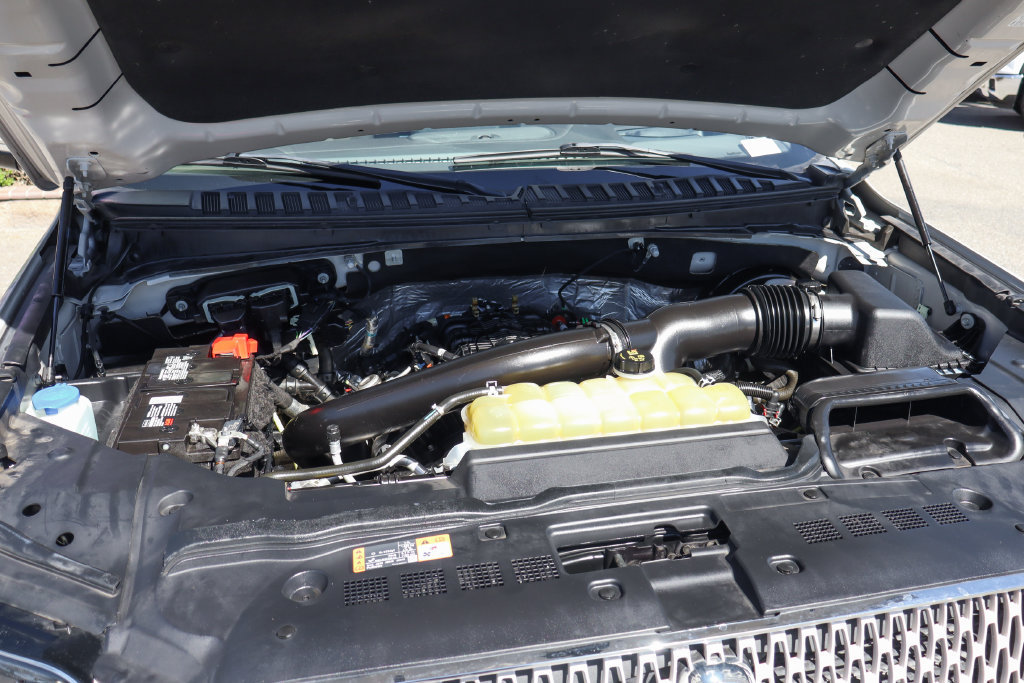 Used 2021 Lincoln Navigator Reserve AWD/4WD image 11