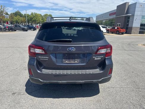 Used 2017 Subaru Outback 2.5i Limited AWD/4WD image 6