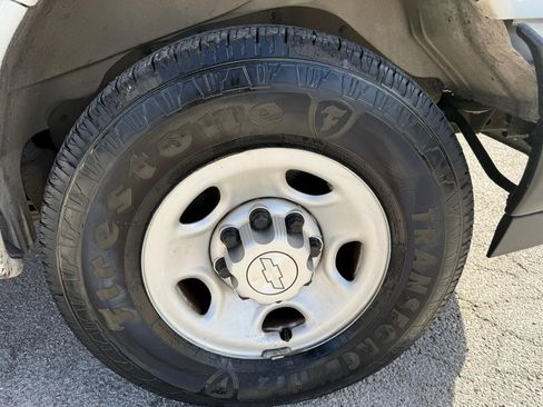 Used 2019 Chevrolet Express 2500 w/ Driver Convenience Package image 23