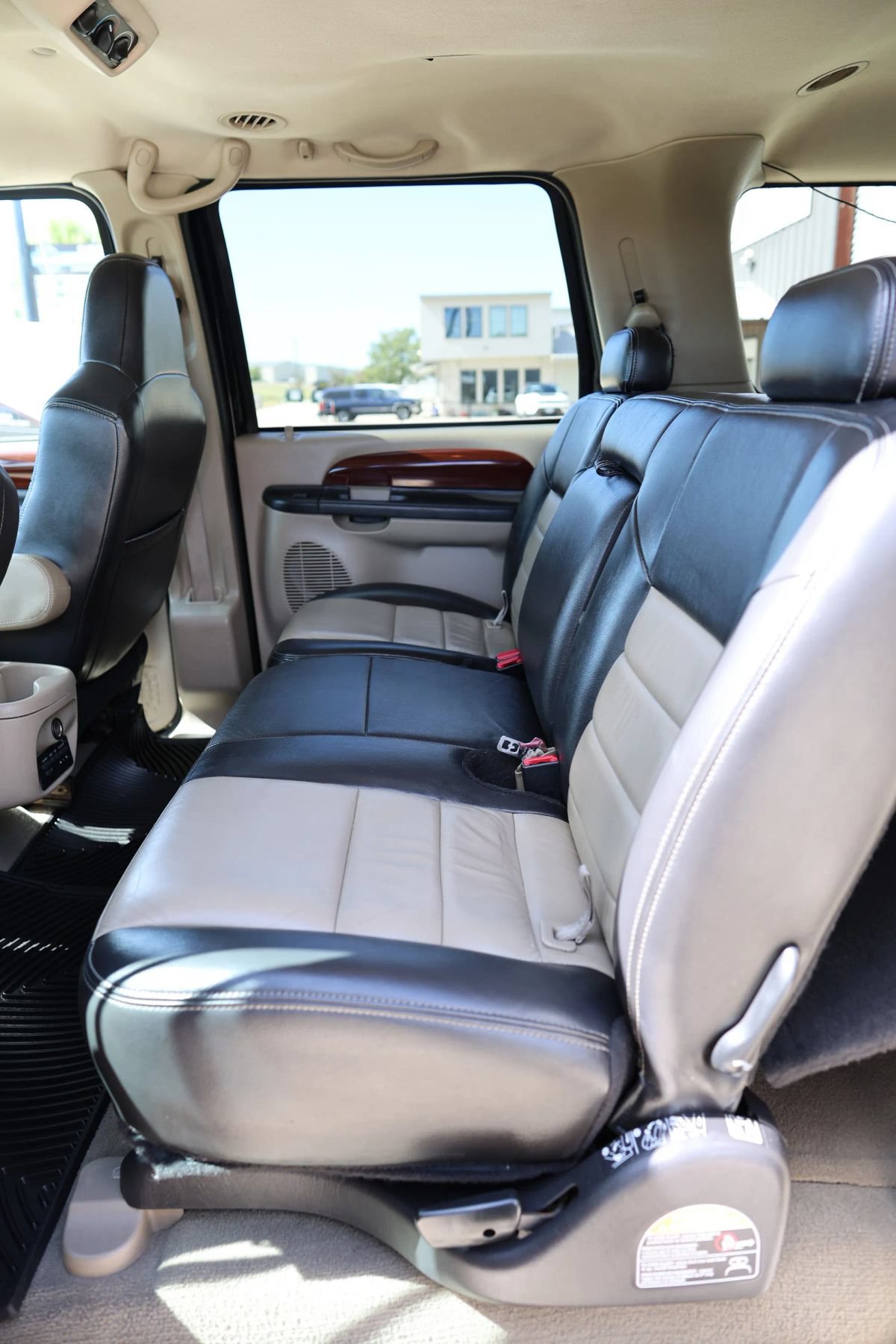 Used 2005 Ford Excursion Eddie Bauer AWD/4WD image 33