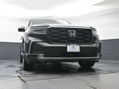 Used 2025 Honda Pilot Elite image 40