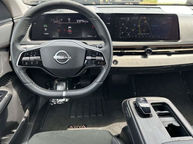 Used 2023 Nissan Ariya FWD image 3