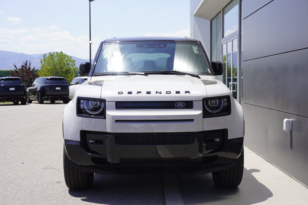 New 2026 Land Rover Defender 110 X-Dynamic SE AWD/4WD image 5