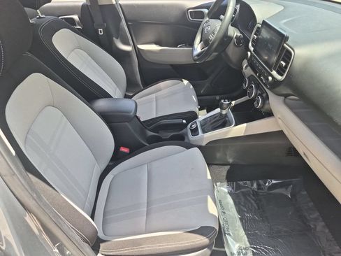 Used 2025 Hyundai Venue SEL FWD image 30