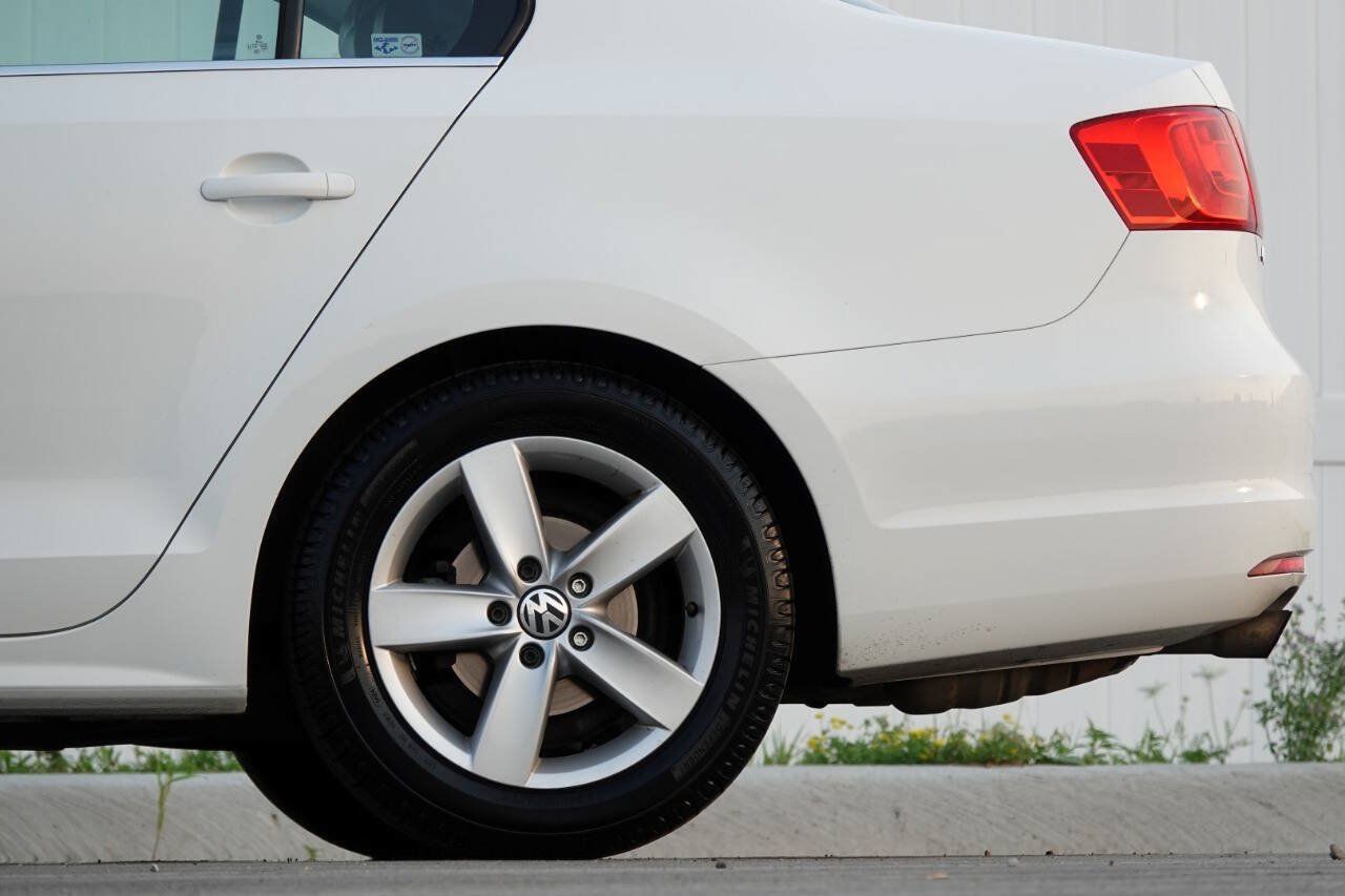 Used 2014 Volkswagen Jetta TDI FWD image 17
