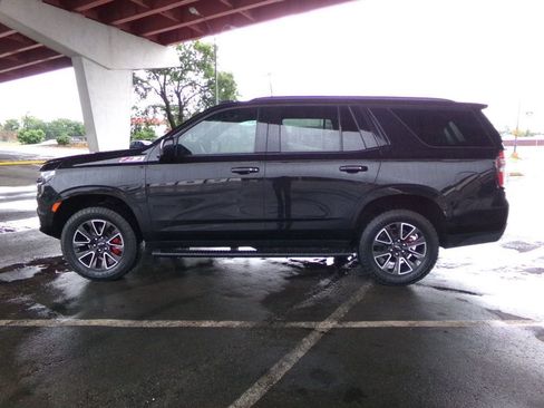 Used 2021 Chevrolet Tahoe Z71 AWD/4WD image 1