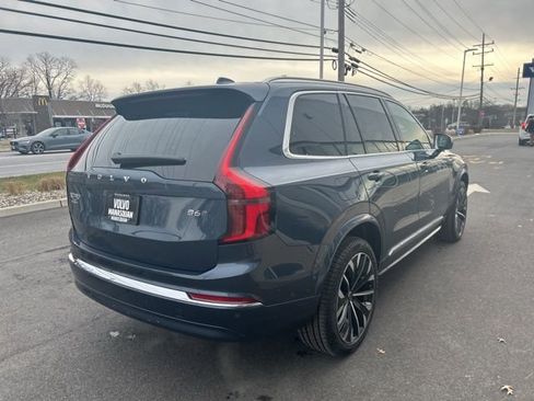 Certified 2025 Volvo XC90 B6 Plus image 5